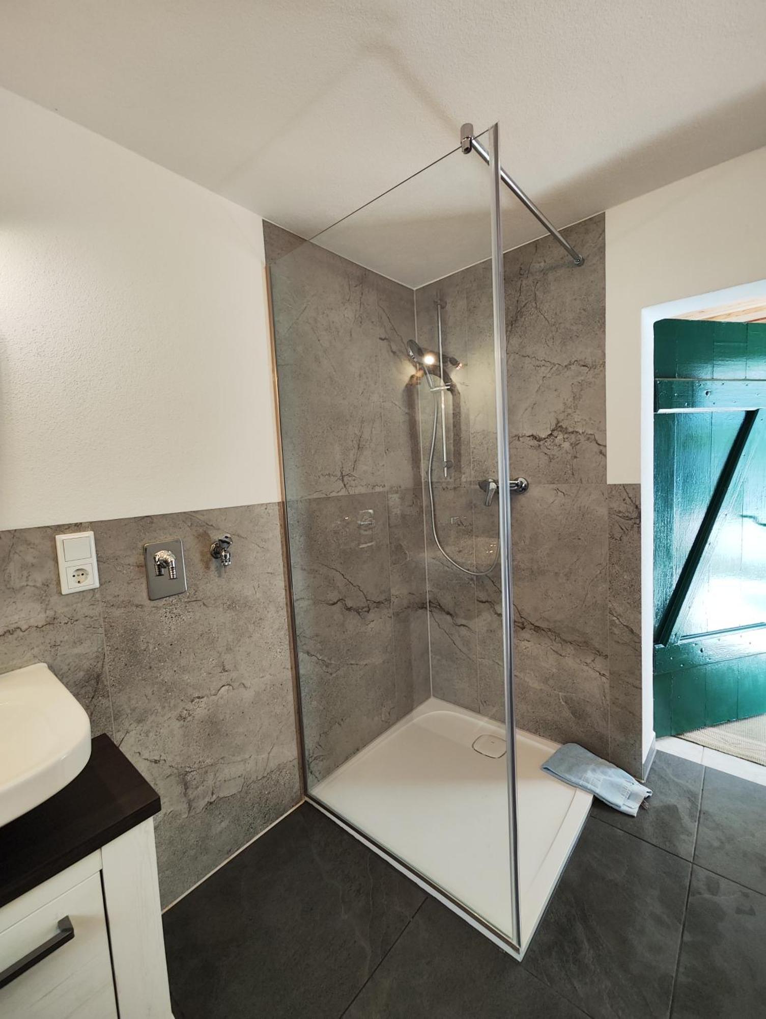 Zimmervermietung Leuba Apartment